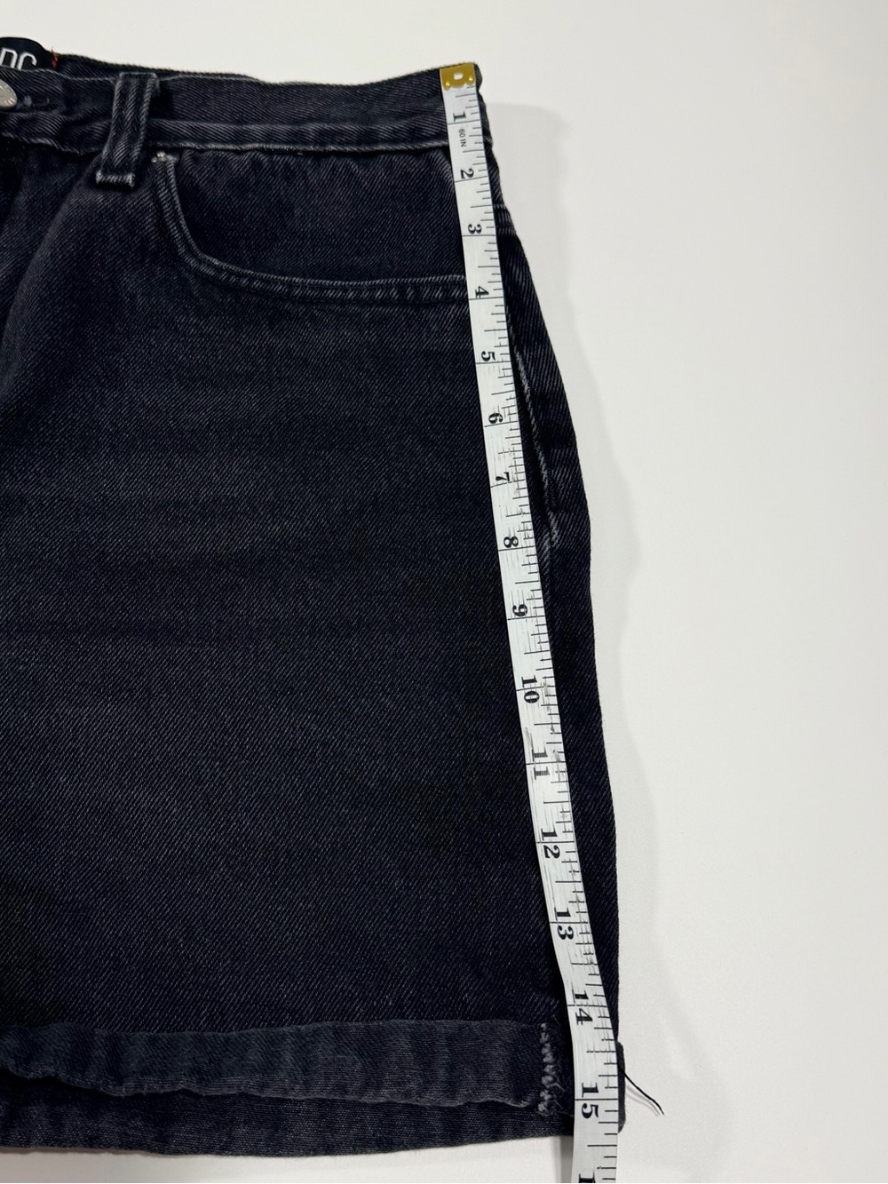 BDG Urban Outfitters Mom High Rise Black Denim Shorts 31 - Picture 6 of 8